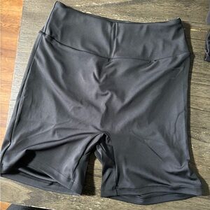 NWOT Gymshark Power Tight Shorts - Black - Medium